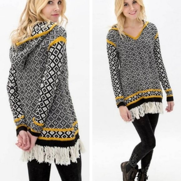 Buckle Sweaters - BKE Buckle Gimmicks Ikat Boho Fringe Sweater